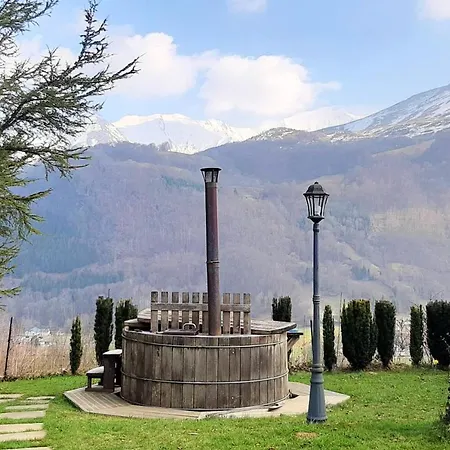 Chalet Confortable Avec Jacuzzi Et Sauna A Marsous シャレー