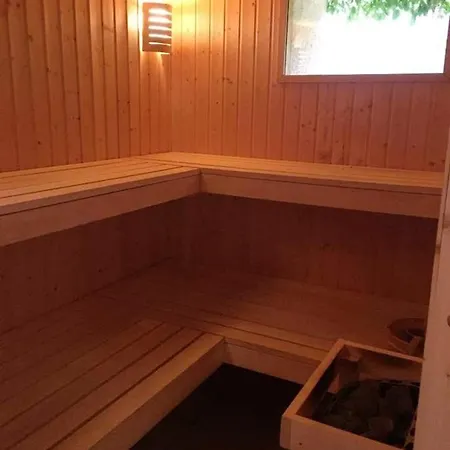 Chalet Confortable Avec Jacuzzi Et Sauna A Marsous * アレン・マルスー