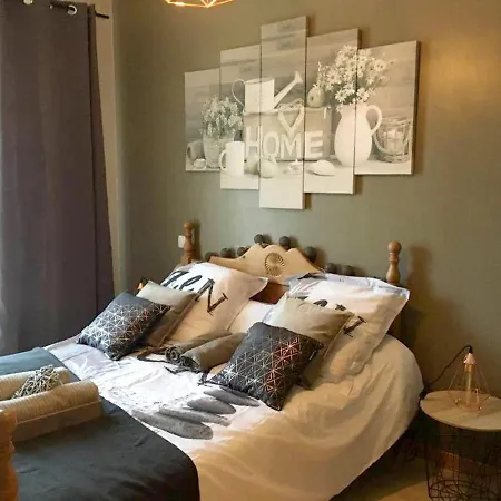 シャレー Chalet Confortable Avec Jacuzzi Et Sauna A Marsous アレン・マルスー